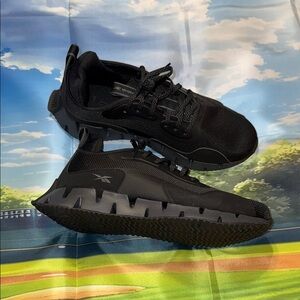 Reebok Men's Black Athletic Shoes NWOB